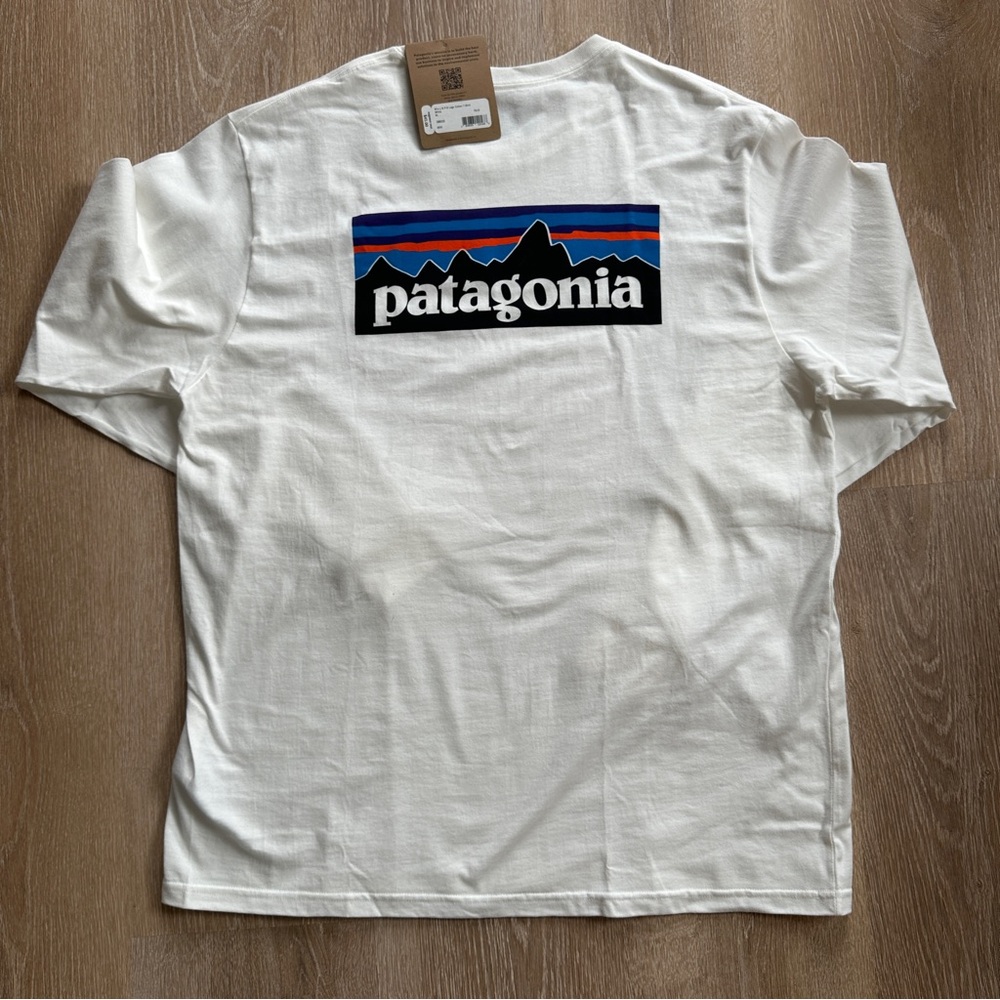 Patagonia White Long-Sleeved P-G Logo T-Shirt (NWT) - Picture 2 of 5